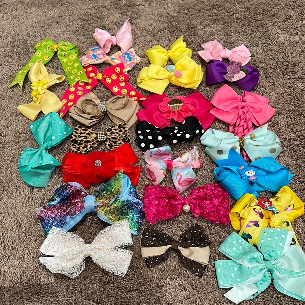 Girls hair bows , hair bows 25 pieces